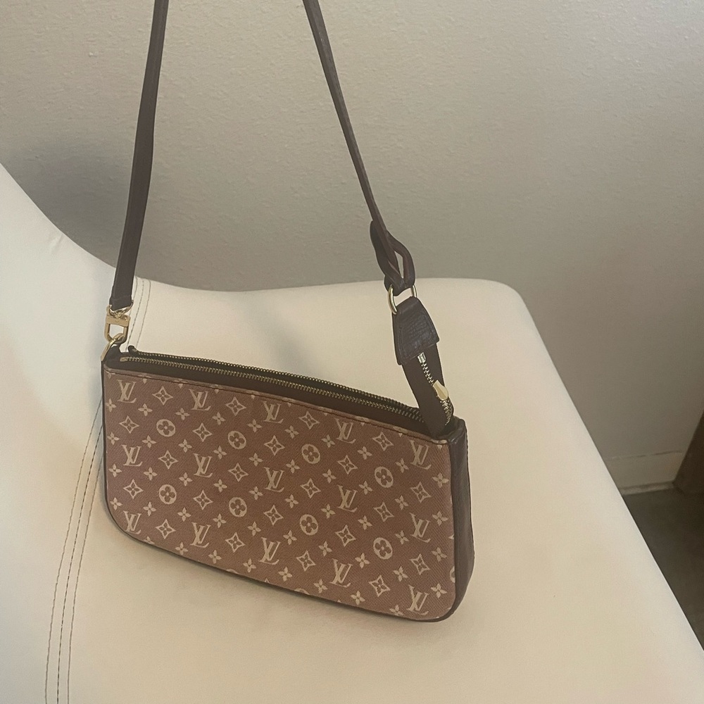Louis Vuitton Pochette